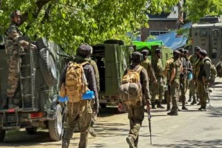 Anantnag Security personnel conduct a cordon and search operation as a security measure after the recent Pahalgamterror attack, in Anantnag, Jammu and Kashmir, Tuesday, April 29, 2025