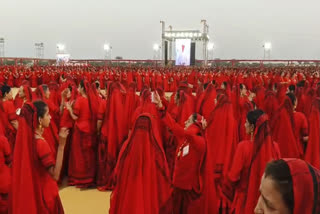 10,000 Bhanushali Women Brighten Historic 'Odhav Maharas' At Jakhau Temple Pratishtha In Kutch
