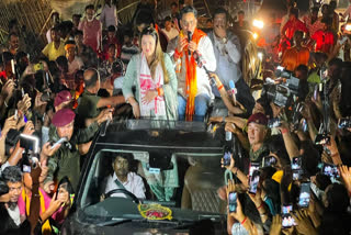 Dinesh Lal Yadav road show in Basukinath