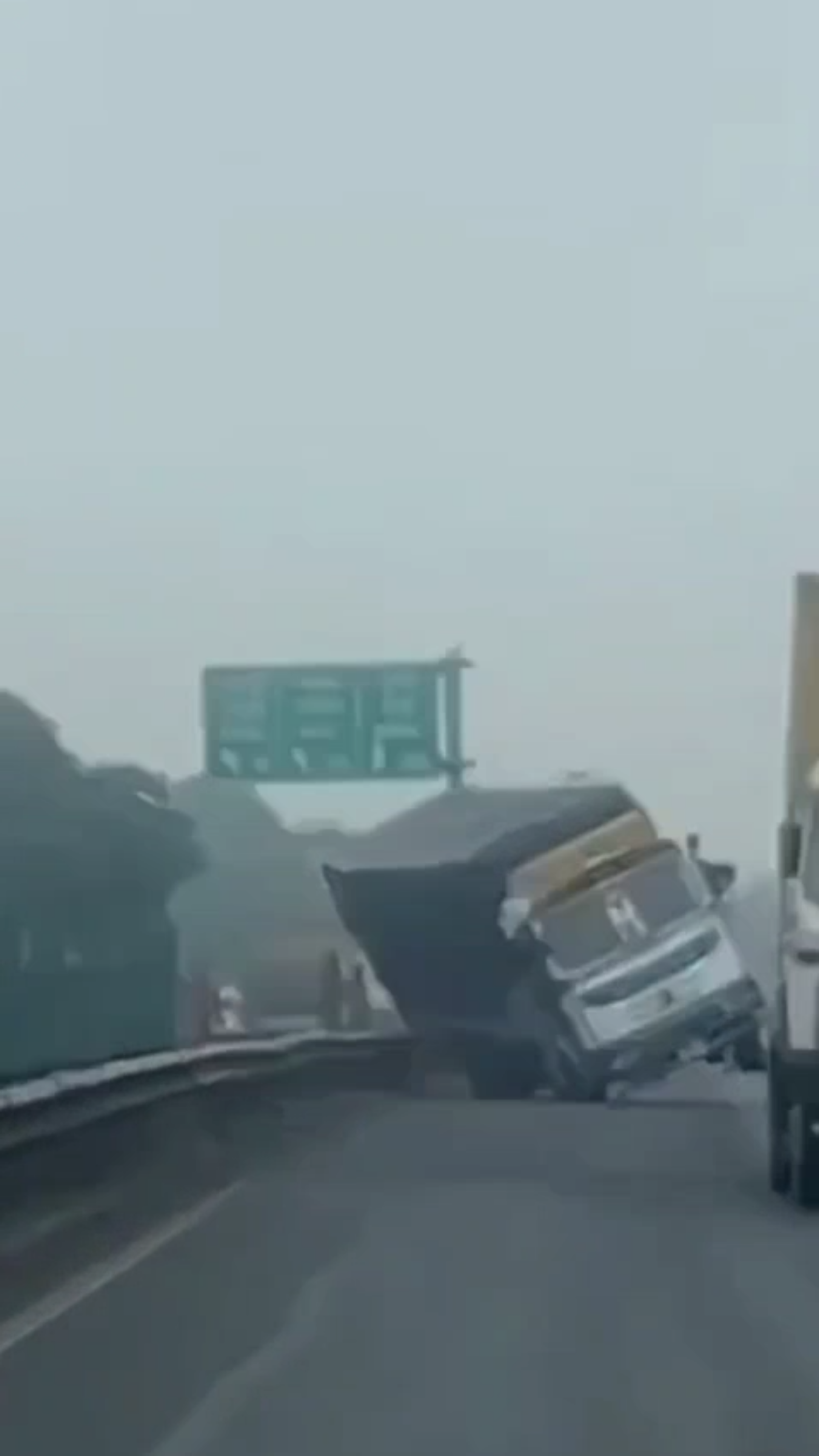 લાઈવ અકસ્માત કેમેરામાં કેદ