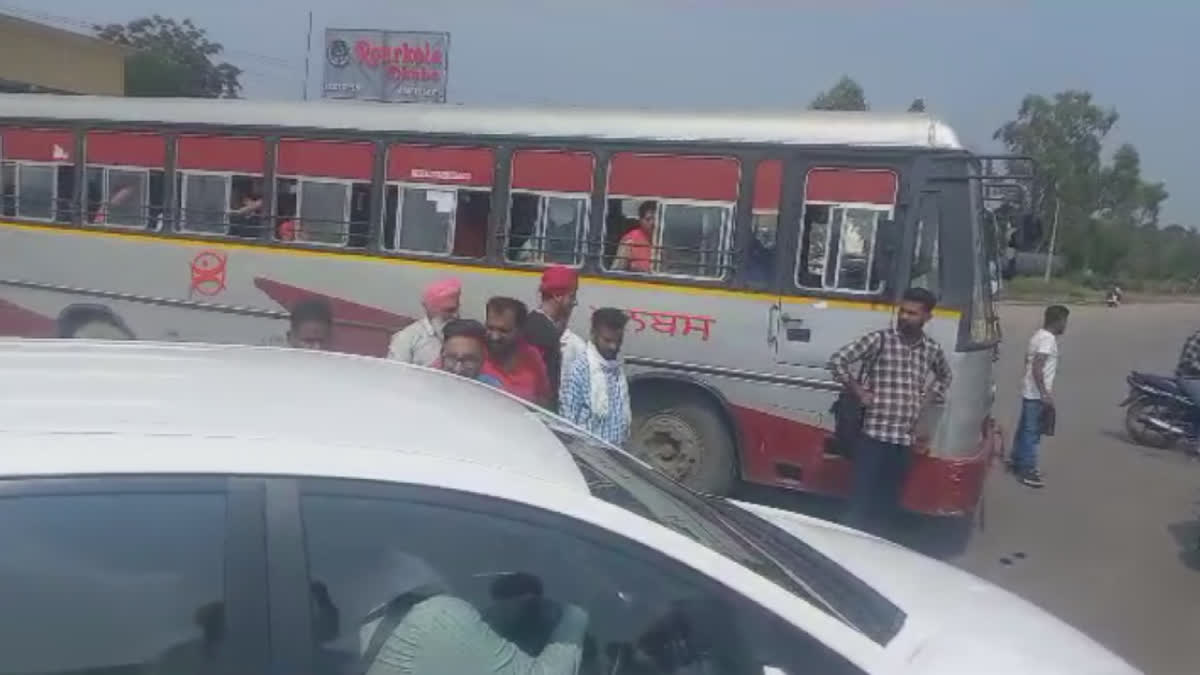 Clash between PRTC bus driver and toll manager at Jandiala Guru Toll Plaza