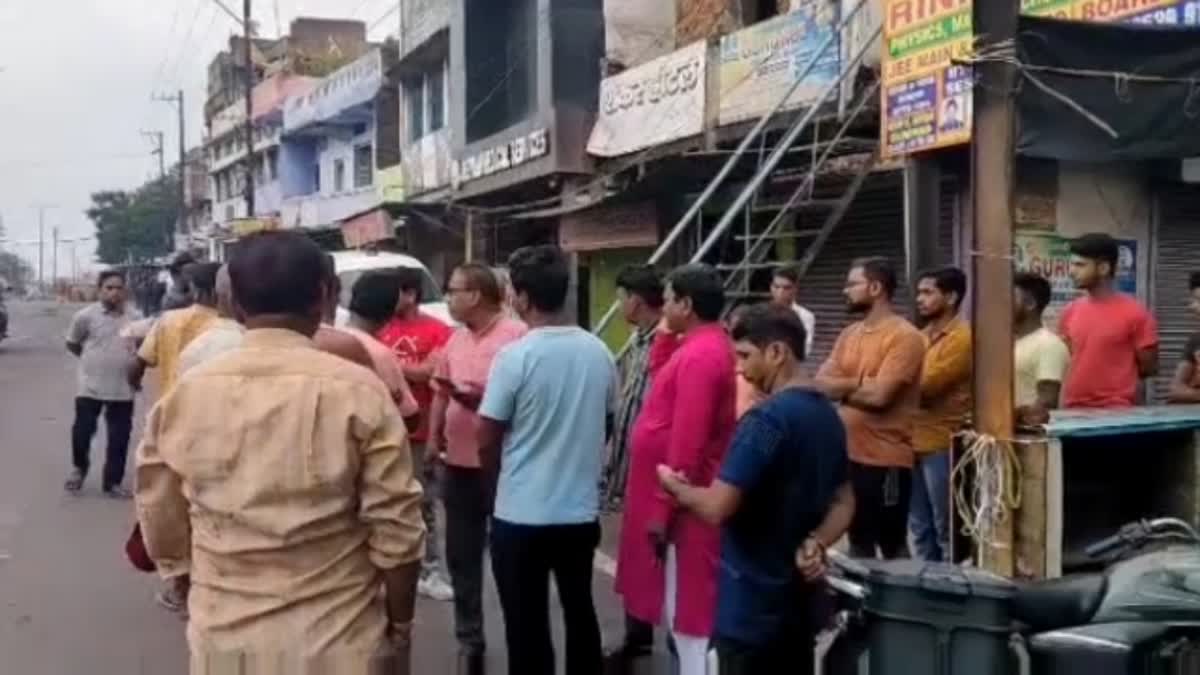 Shoe shopkeeper killed in dhanbad