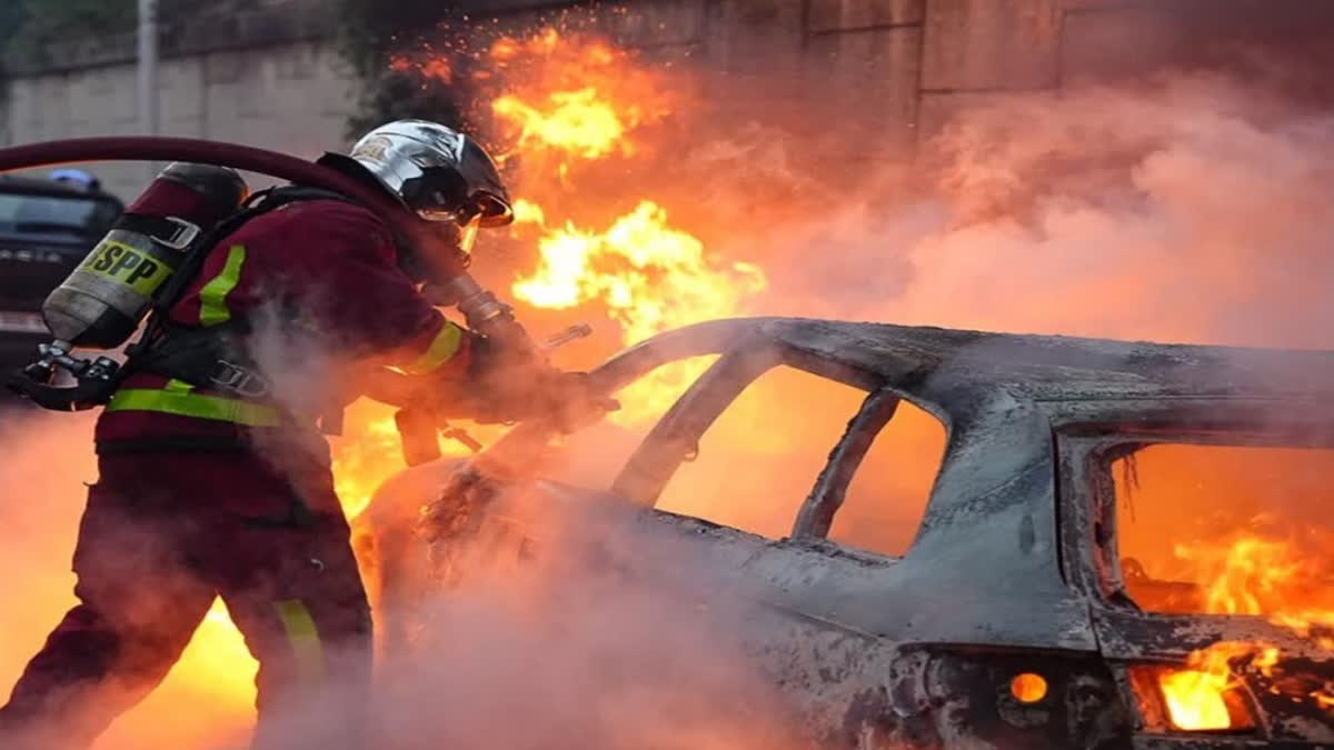 Paris: Accused of killing a minor driver on the police, anger erupted, barricades were set on fire