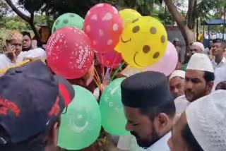 sale of balloons in support of pakistan