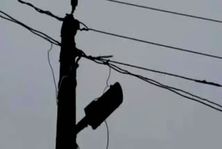 electric pole wire broke and fell down, two kids electrocuted