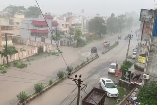 Gir Somnath Rain : ઉનામાં ધોધમાર વરસાદ વરસતા ઠેર ઠેર પાણી ભરાયા, ઠંડક પ્રસરતા લોકોમાં લીલા લહેર