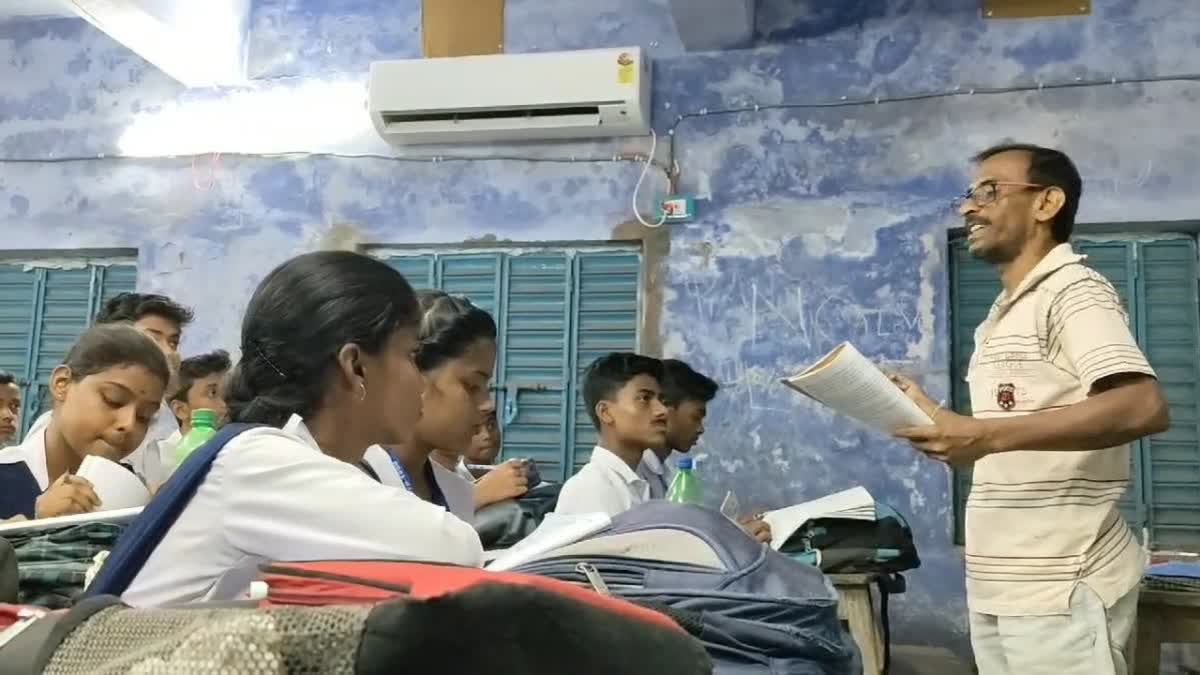 Air-conditioned classrooms are waiting for the students of the government-aided Rashora Ambika High School of Kandi in West Bengal’s Murshidabad district.
