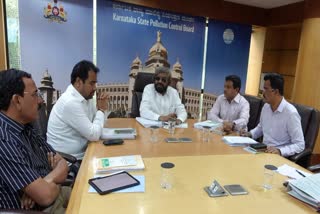 Minister Eshwar Khandre Directs To Manufacture And Sale Of Biodegradable Carry Bags