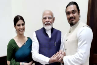 Actor Varalaxmi Sarathkumar invites Prime Minister Narendra Modi to her wedding reception, expressing gratitude for his warm reception. The soon-to-be bride shares the moment on social media, highlighting the honour and thanking her father for facilitating the meeting.
