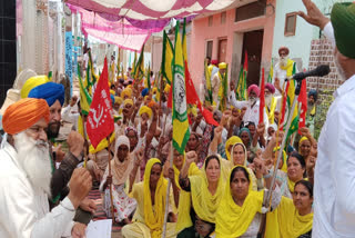 Labor farmers' organizations have stopped the attachment of the poor family's house in Barnala