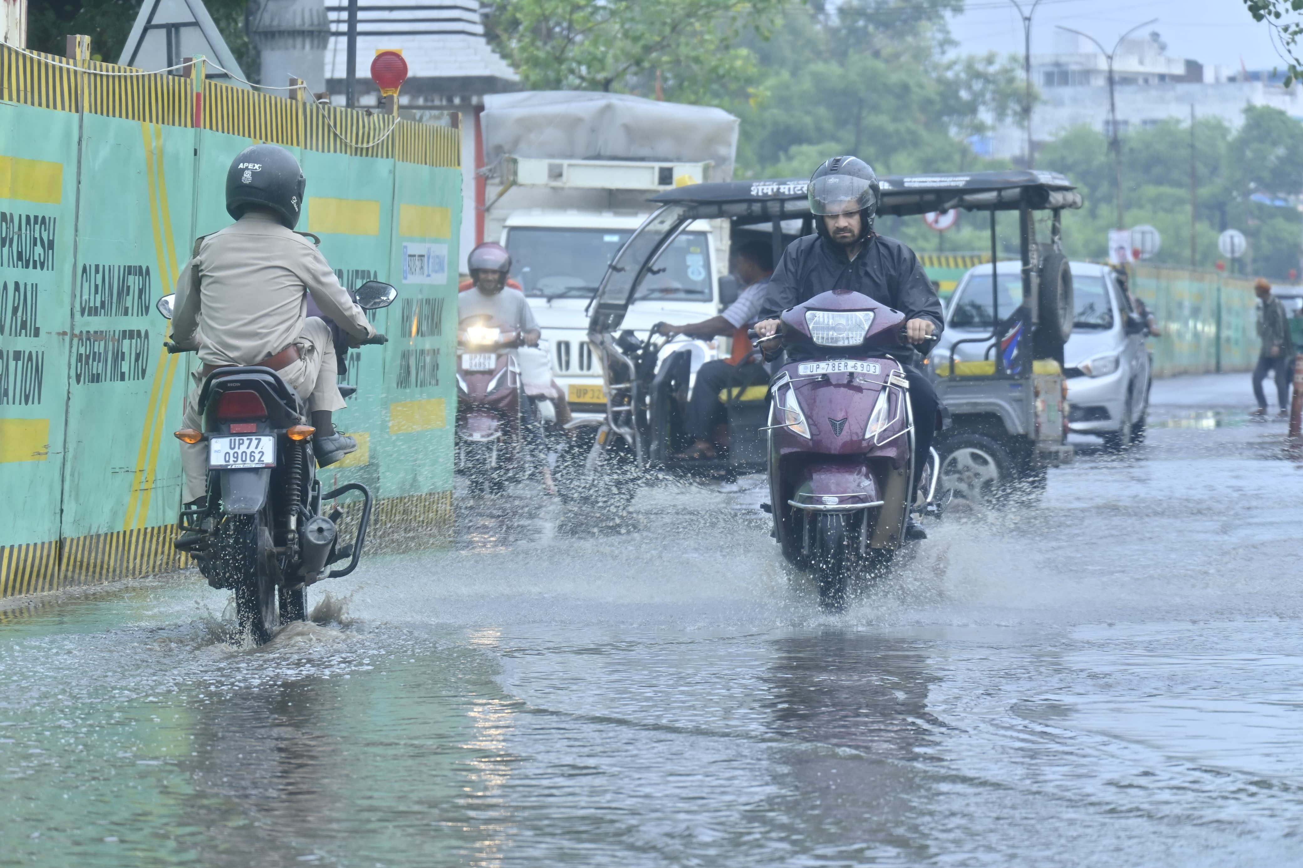 यूपी के कई इलाकों में झमाझम बारिश