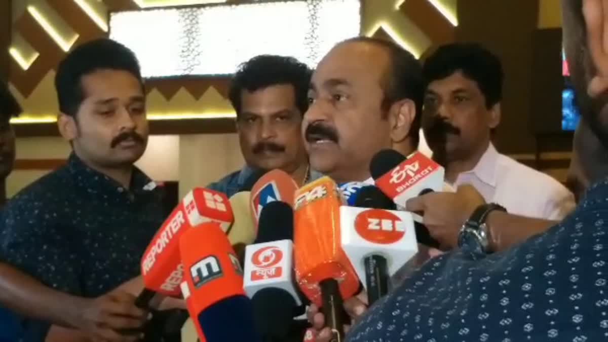 VD Satheesan criticized Minister R Bindu and CPM  ഉന്നത വിദ്യാഭ്യാസ മേഖല അനിശ്ചിതത്വത്തില്‍  ആര്‍ ബിന്ദുവിനെ പുറത്താക്കണം  വിഡി സതീശന്‍  Minister R Bindu and CPM  VD Satheesan criticized Minister R Bindu and CPM  VD Satheesan