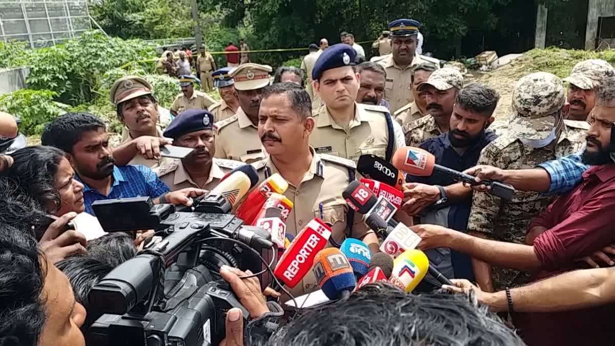 DIG s response about Aluva Girl murder case  Aluva Girl murder case  അഞ്ച് വയസുകാരിയെ കൊലപ്പെടുത്തിയ സംഭവം  മറ്റാര്‍ക്കെങ്കിലും പങ്കുണ്ടോയെന്ന് അന്വേഷിക്കും  മൃതദേഹത്തില്‍ പരിക്കുകളുണ്ട്  ഡിഐജി  അസ്‌ഫാക്ക് ആലുവ  ഡിഐജി എസ് ശ്രീനിവാസ്  ലൈംഗിക അതിക്രമം  ആലുവ കൊലപാതകം  Ernakulam news updates  latest news in Ernakulam  news updates