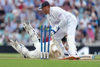 The “Not out” decision helped Australia add 100 more runs to the board. Visitors watched England blaze 283 in almost 55 overs, while they crept just above that mark in 103.1.