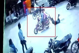 crime-news-three-bullies-dragged-young-man-from-scooty-incident-captured-in-cctv-video-going-viral