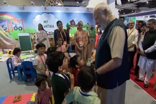 pm modi meet children