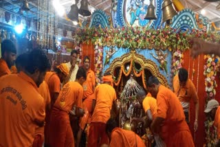 CROWD OF DEVOTEES AT AMRESHWAR DHAM