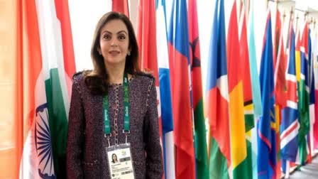 Paris Olympics 2024 Nita Ambani danced Bhangra with the visitors, watch viral video