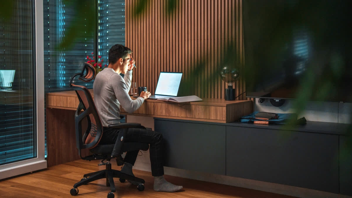 How To Build A Productive Home Office Without Spending Too Much
