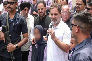 RAHUL GANDHI TO ADOPT CHILDREN
