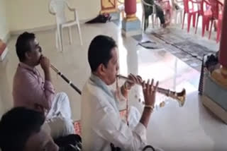 muslim-community-members-playing-nagaswara-for-a-hindu-festival-in-south-kanara