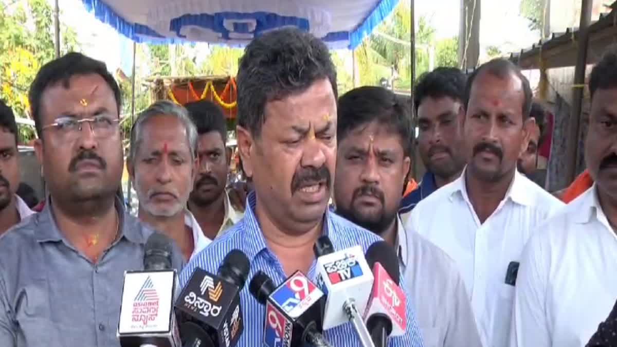 former-mla-renukacharya-slams-bjp-leaders