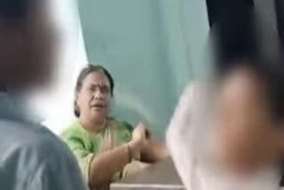 Teacher Tripta Tyagi slapping video screengrab