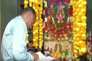 Muslim man builts temple, performs pooja daily in Karnataka