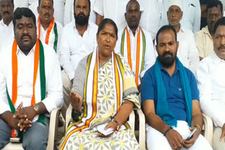 Mla Seethakka Fires On Brs Party In Mulugu