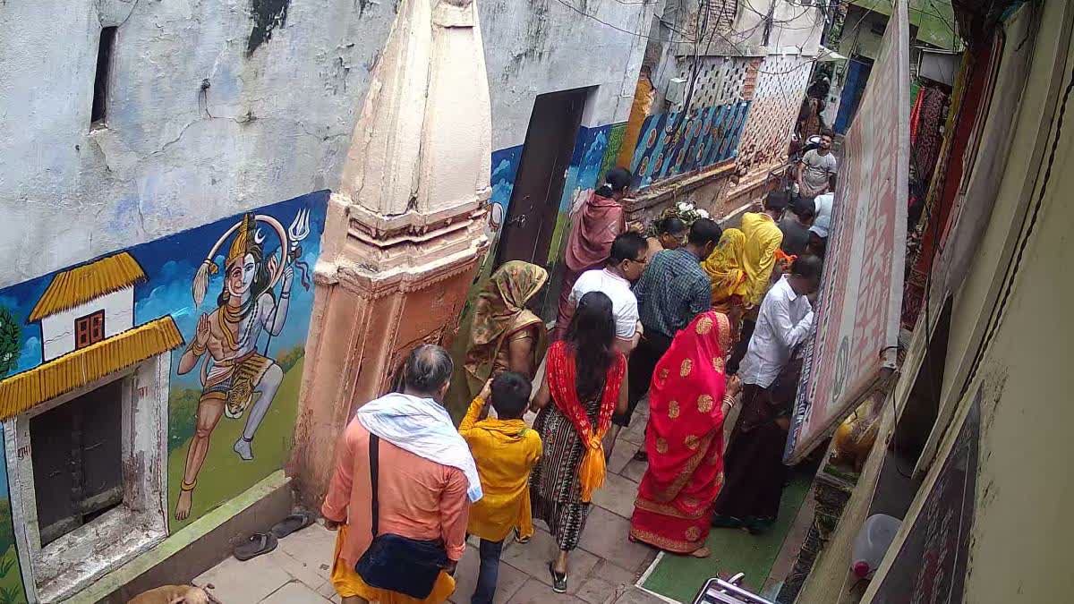 Tamil Nadu Devotees On Kashi Vishwanath Dham Tour Duped In Name of Assistance During Temple Visit