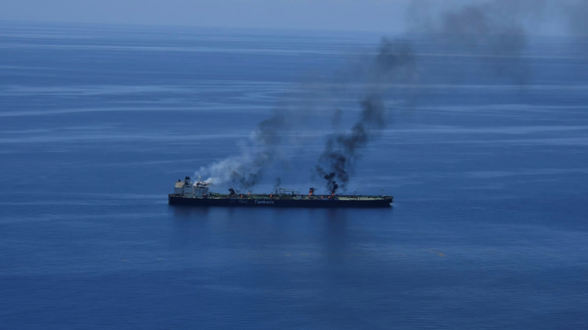 Iran Claims Yemen's Houthi Rebels Will Allow Rescuers to Salvage Oil Tanker Ablaze in Red Sea