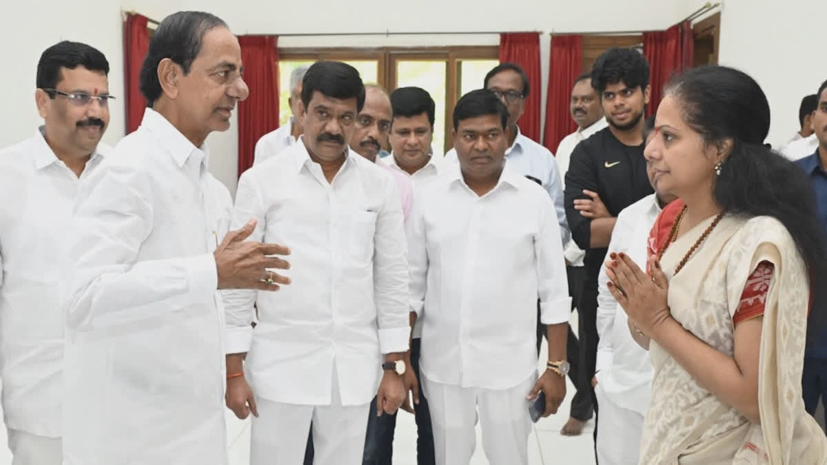 BRS MLA K Kavitha meets her father and former Telangana Chief Minister K Chandrashekhar Rao at his farmhouse in Erraveli