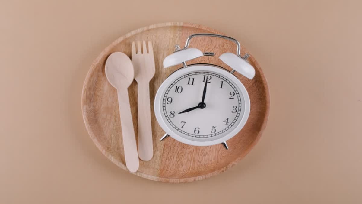 INTERMITTENT FASTING  BENEFITS OF INTERMITTENT FASTING  ഇന്‍റർമിറ്റന്‍റ് ഫാസ്റ്റിംഗ്  HOW INTERMITTENT FASTING WORKS