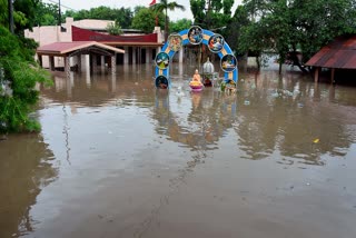 Gujarat floods situationEtv Bharat