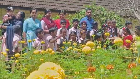 MARIGOLD GARDEN OF STUDENTS  സ്‌കൂൾ കുട്ടികളുടെ പൂന്തോട്ടം  സ്‌കൂൾ വളപ്പിൽ പൂ കൃഷി  MARIGOLD CULTIVATION FOR ONAM