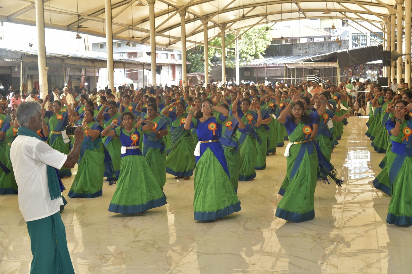 Kummi Folk Dance In Shirdi Temple