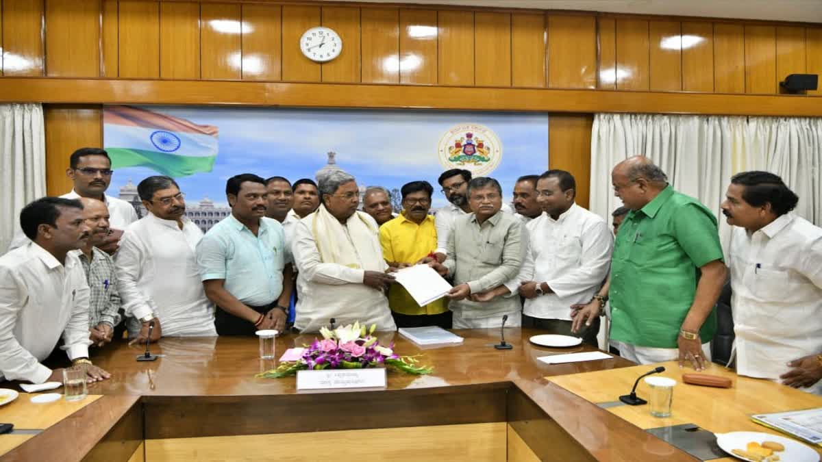 Rajya Katika Samaj delegation visit CM Siddaramaiah