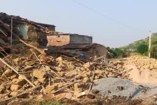 house collapse in Dumka