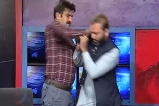 Pakistani panelists slap each other on live TV debate