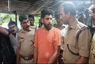 Young Man Arrested In Cannabis trade  police arrested young man for cannabis trade  Young Man Arrested In Cannabis trade in own House  police arrested dog trainer for Cannabis trade  young man in police custody for Cannabis trade  നായകളുടെ മറവിൽ കഞ്ചാവ് കച്ചവടംയുവാവ്‌ പിടിയിൽ  നായപരിശീലനം മറയാക്കി കഞ്ചാവ് കച്ചവടം പ്രതി പിടിയിൽ  കഞ്ചാവ് കച്ചവടം നടത്തിയ യുവാവ് പിടിയിൽ  കഞ്ചാവ് കച്ചവടം പ്രതിയെ തെളിവെടുപ്പിനുകൊണ്ടുവന്നു  കോട്ടയത്ത്‌ കഞ്ചാവ് കച്ചവടം പ്രതി പിടിയിൽ