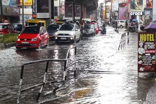 Ernakulam Rain Updates  Heavy Rain Continuing In Ernakulam  Kerala Rain and Weather Updates  Yellow Alert Districts in Kerala  Central Meteorological Department On Kerala Rain  കൊച്ചിയിൽ ശക്തമായ മഴ  കേരളത്തിലെ മഴ അറിയിപ്പ്  കേരളത്തില്‍ യെല്ലോ അലര്‍ട്ടുള്ള ജില്ലകള്‍  കേരളത്തിലെ മഴയില്‍ കാലാവസ്ഥ വകുപ്പിന്‍റെ അറിയിപ്പ്  കൊച്ചിയിലെ കാലാവസ്ഥ