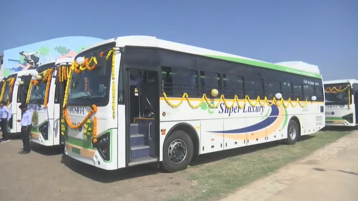 Ponnam Prabhakar Started New Electric Buses In Karimnagar