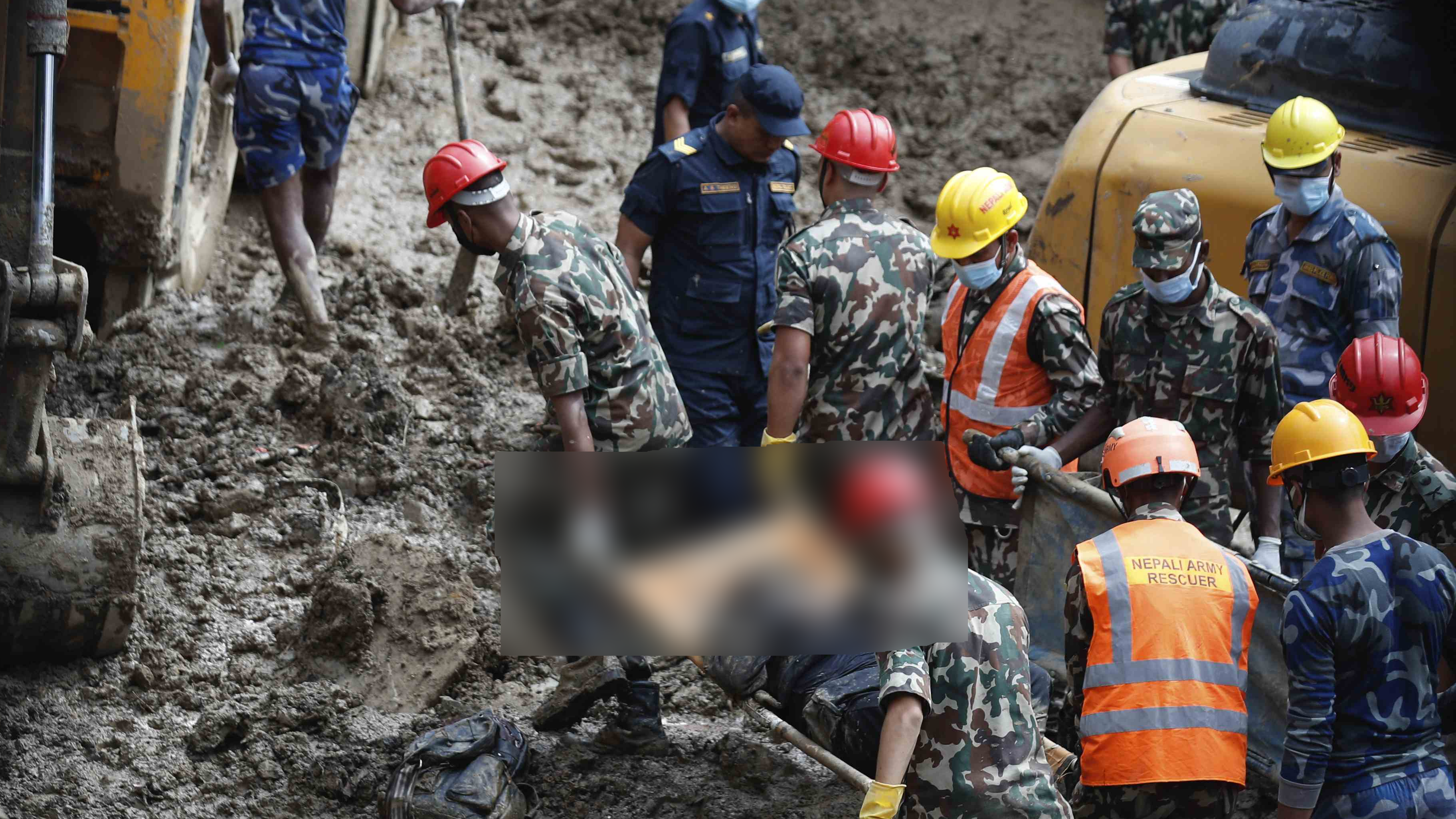 NEPAL LANDSLIDE DEATH  RAIN HAVOC DEATH IN NEPAL  നേപ്പാളില്‍ വെള്ളപ്പൊക്കം  നേപ്പാള്‍ കനത്ത മഴ