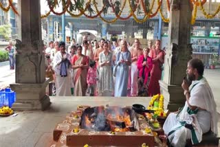 Foreign Devotees Visit Kanipakam