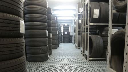 TYRE MANUFACTURERS UNDER PRESSURE  CRISIL  LATETS MALAYALAM NEWS  റബര്‍ വില