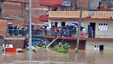 NEPAL LANDSLIDE DEATH  RAIN HAVOC DEATH IN NEPAL  നേപ്പാളില്‍ വെള്ളപ്പൊക്കം  നേപ്പാള്‍ കനത്ത മഴ