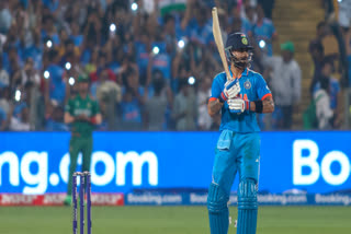 Cricket World Cup 2023  Simon Doull Praised Virat Kohli  Virat Kohli ODI Cricket Chasing Record  Virat Kohli Stats In Cricket World Cup 2023  Virat Kohli Stats In ODI Successful Run Chase  ഏകദിന ക്രിക്കറ്റ് ലോകകപ്പ്  വിരാട് കോലി റണ്‍ ചേസ്  വിരാട് കോലിയുടെ ബാറ്റിങ്ങിനെ കുറിച്ച് സൈമണ്‍ ഡൗള്‍  ഇന്ത്യ ഇംഗ്ലണ്ട്  വിരാട് കോലി ഏകദിന ക്രിക്കറ്റ് റണ്‍ ചേസ് റെക്കോഡ്