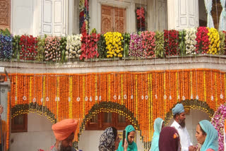 Sachkhand Sri Darbar Sahib decorated with exotic flowers on the occasion of guru purab