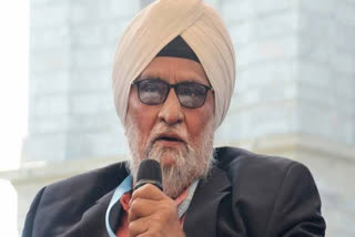 The members of the Indian Cricket Team paid tributes to former skipper Bishan Singh Bedi, who passed away this week, by wearing black armbands during their ICC Cricket World Cup game against England at Lucknow.