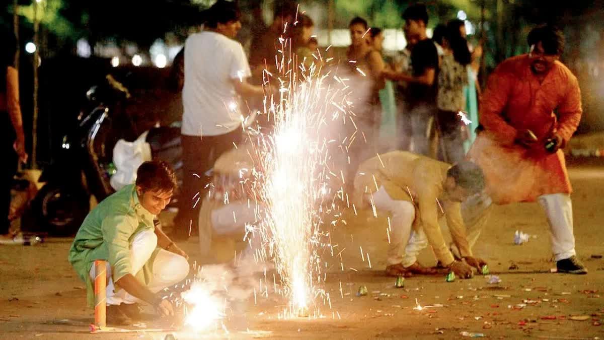 Diwali 2024 BMC issues rules on bursting firecrackers in Mumbai, know the time to burst crackers